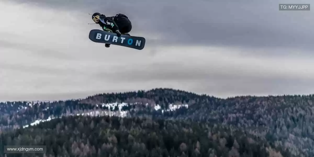 周边潮品，让热爱触手可及！🎯💥